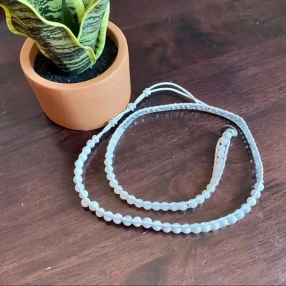 Victoria Emerson Marble on White 3-Wrap Bracelet - Picture 6 of 8